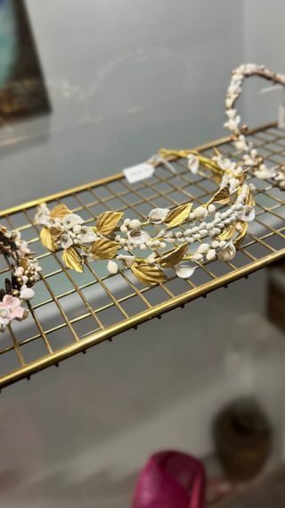 Tocado diadema boda invitada hecho a mano