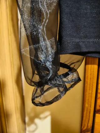 Top fiesta Stradivarius mangas transparentes