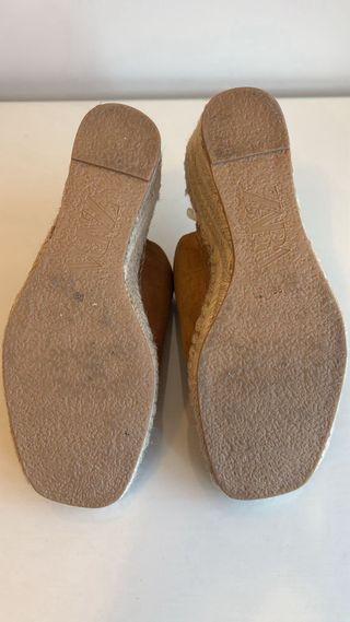 Zuecos Zara Marrones