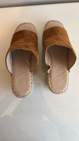 Zuecos Zara Marrones