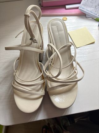 Sandalias de plataforma blancas