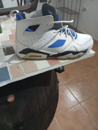 Tenis Nike Talla 42 Negro/Rojo