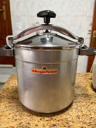 Olla a Presión Magefesa 15L