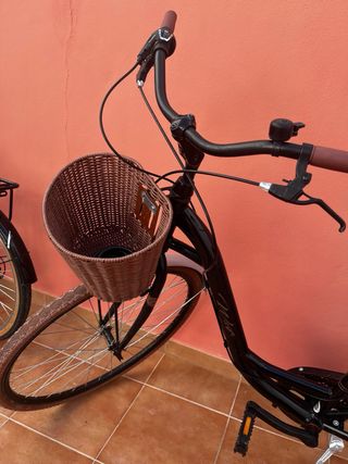 Bicicleta Paseo Negra con Cesta