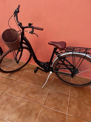 Bicicleta Paseo Negra con Cesta