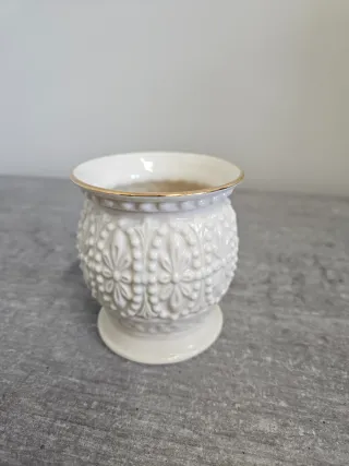 Portacandele in porcellana con bordo dorato