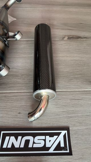 ESCAPE YASUNI R BLACK EDITION CARBONO JOG AEROX