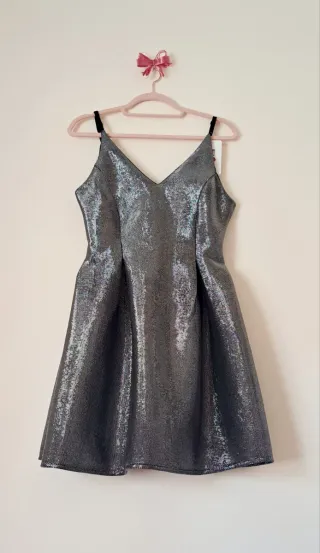 Vestido fiesta plateado brillante