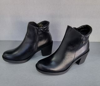 Botines de piel negros talla 39 Nuevos