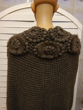 Poncho cardigan  lana mohair con dettagli