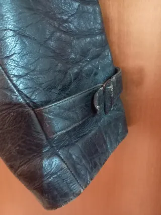 Giubbotto vintage in pelle donna nero anni 60.