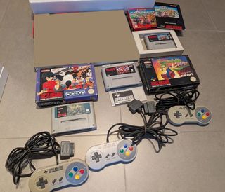 Super Nintendo SNES lote con juegos y cajas
