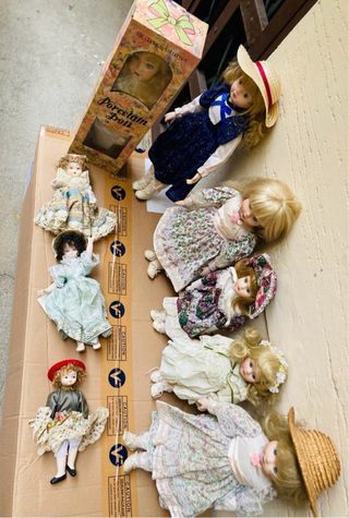 Antiche bambole in porcellana