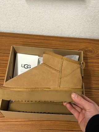 Botas UGG Beige Talla 37