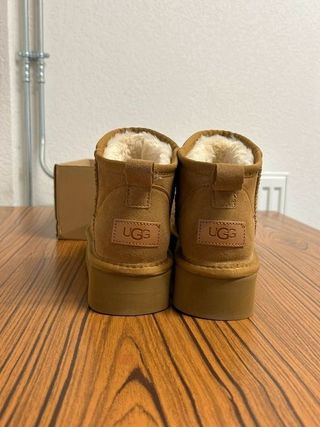 Botas UGG Beige Talla 37