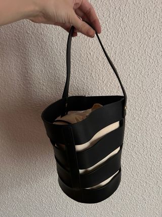 Bolso Cubo Esqueleto Negro y Beige