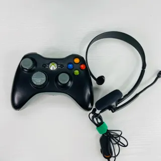Xbox 360 Slim + Controller + Cavi