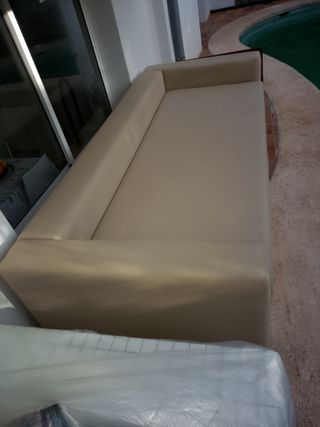 Sofá grande beige 3-4 plazas