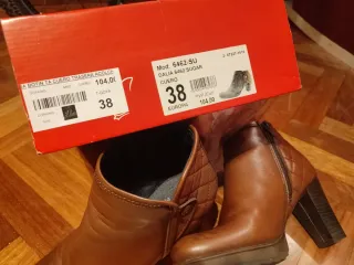 Botines de cuero marrón tacón talla 38