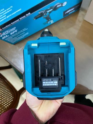 Taladro Percutor Makita 40V Max HP001GZ