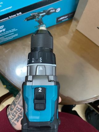 Taladro Percutor Makita 40V Max HP001GZ