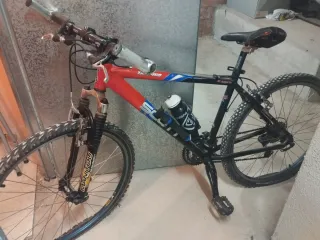 Bicicleta Montaña Scott Roja