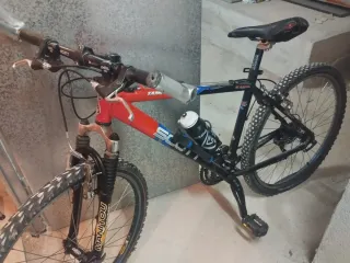 Bicicleta Montaña Scott Roja