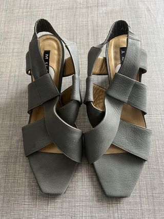 Sandalias Muxart grises