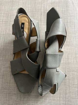 Sandalias Muxart grises