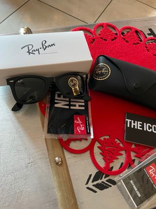 Ray-Ban Wayfarer Classic Occhiali da Sole Neri