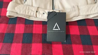 Giubbino in pelle morbida beige