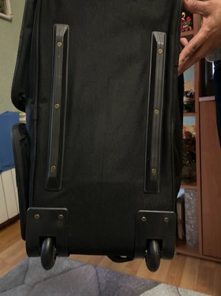 Bolsa de viaje negra con ruedas