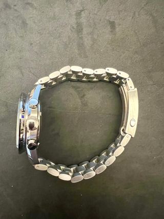 Orologio con quadrante spaziale