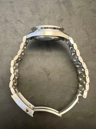 Orologio con quadrante spaziale