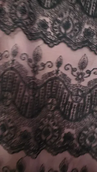 Falda encaje negra y rosa talla amplia lleva goma