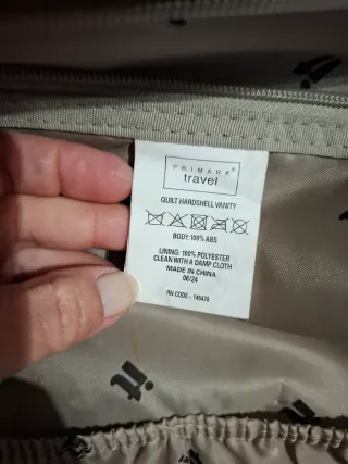 Maletín de viaje negro acolchado