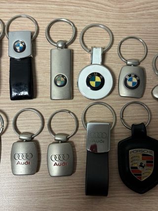 Lotto 12 portachiavi auto Porsche BMW Audi