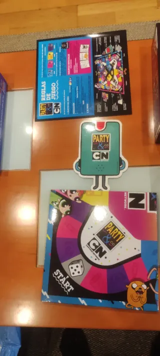 Juego de Mesa Party & Co Cartoon Network