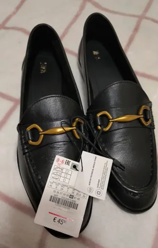 Mocasines ZARA con Piel Negro y Dorado