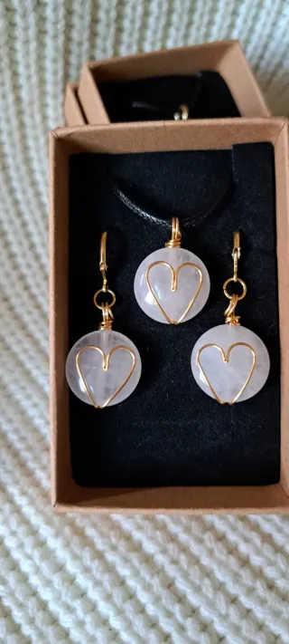 Pendientes y colgante en cuarzo rosa/  Artesanal