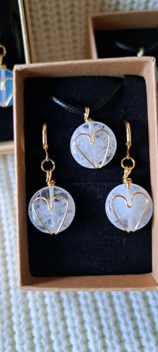 Pendientes y colgante en cuarzo rosa/  Artesanal