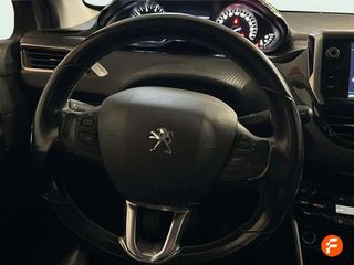 Peugeot 208 5P ALLURE 1.2L PureTech 81KW (110CV) S&S
