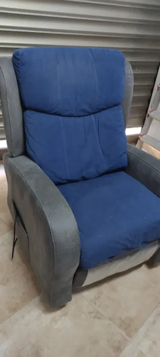 Sillón azul y gris