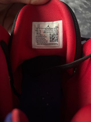 Jordan Zapatillas Negras y Rojas