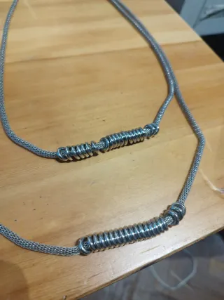 Collar de plata con espirales