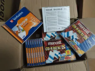 Lote 20 CDs Maxell + 9 DVDs Verbatim imprimibles