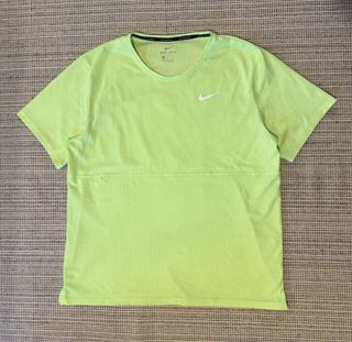 Camiseta Nike Running Verde Talla S