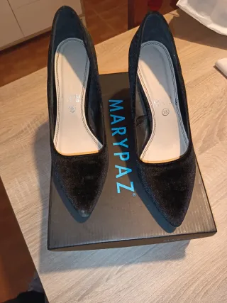 Zapatos de tacón negros talla 38