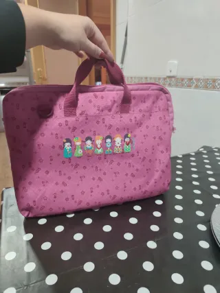 Maletín infantil con muñecas