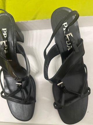 Sandalias Prada Negras